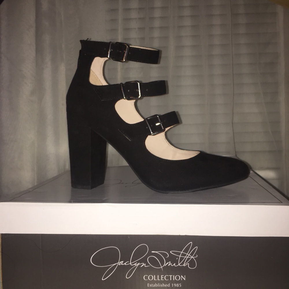 Jaclyn Smith Black heels